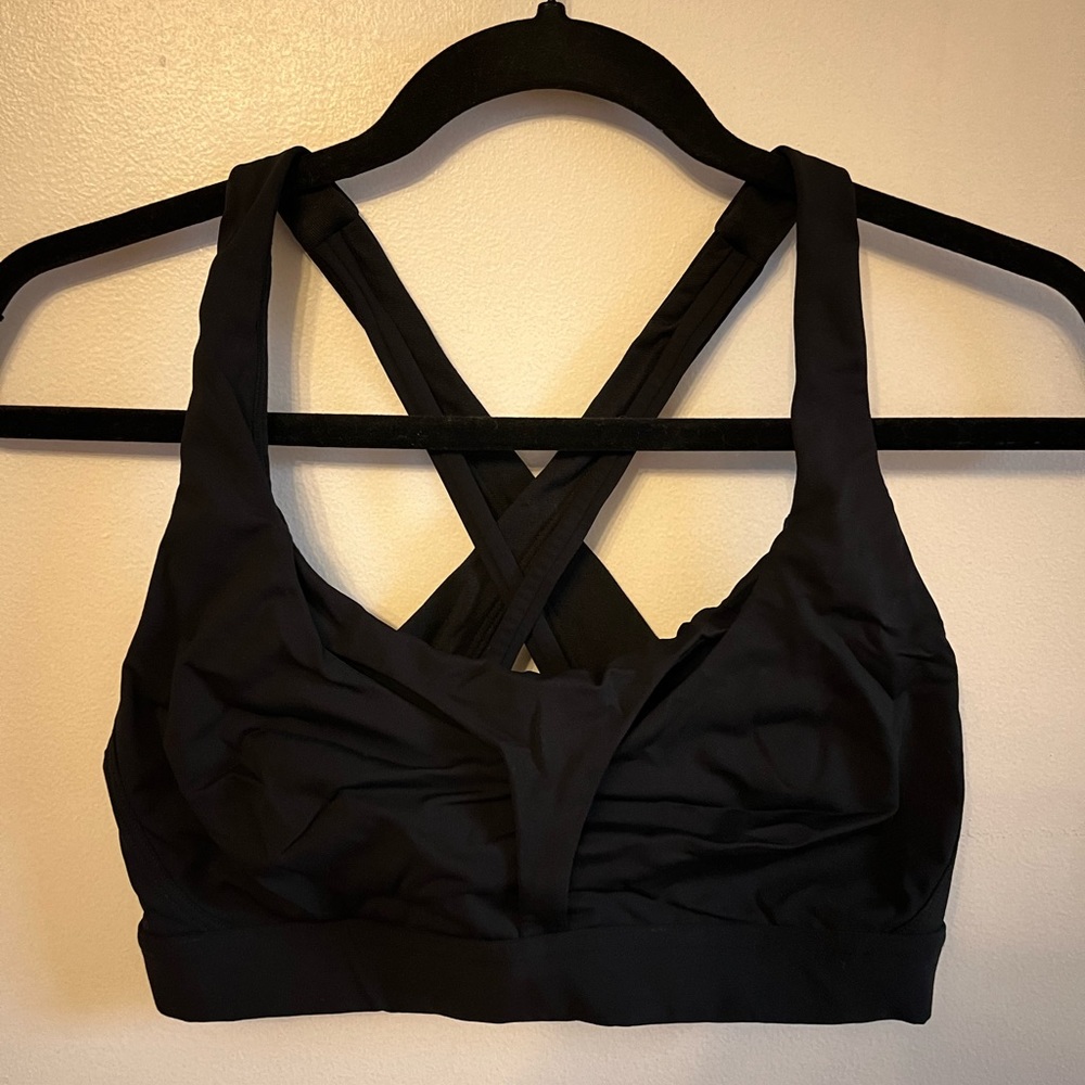 Lululemon crossed sportsbra